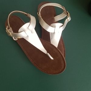T-strap sandals